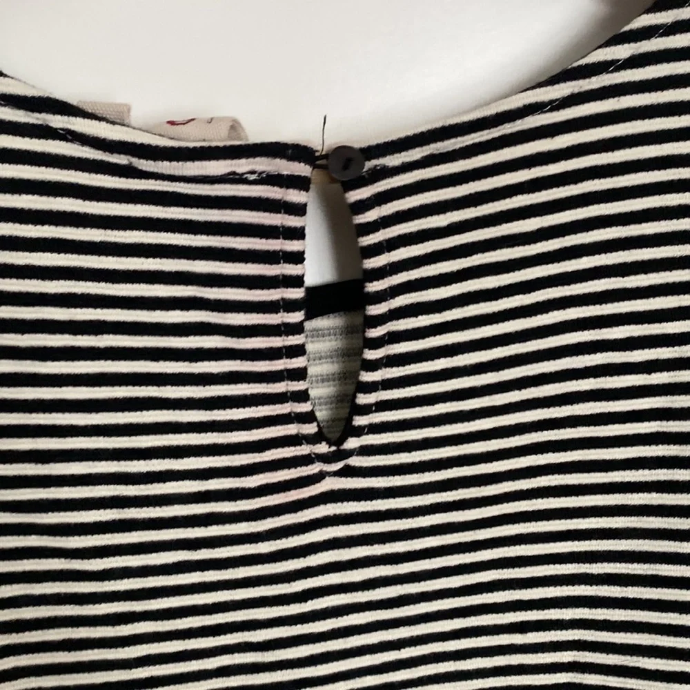 Anthropologie medium stripe puff sleeve top - Picture 7 of 7